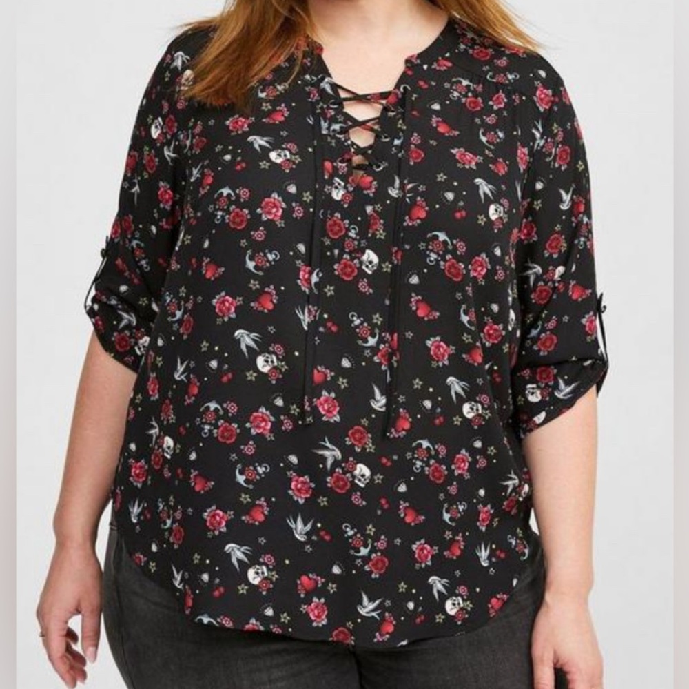 #1419 Torrid Harper Georgette Lace Up 3/4 Sleeve Blouse Pixxy Tattoo Icons Black - Picture 2 of 10